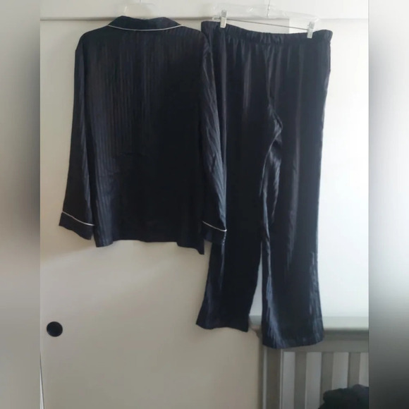 Victoria's Secret Y2K Black Satin Pajamas set Pink Trim embroidery Large - Picture 2 of 11